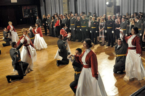 После 76 година: Официрски бал у Рибници